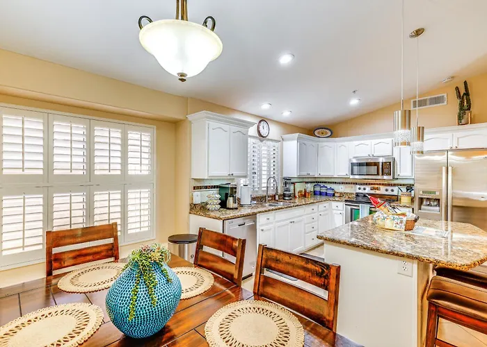 Holiday home 2 Mi To Westworld: W/ Heated Pool