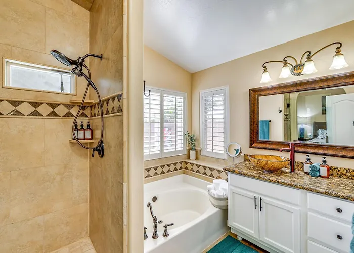 Holiday home 2 Mi To Westworld: W/ Heated Pool Scottsdale